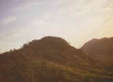 hill.jpg (17196 bytes)